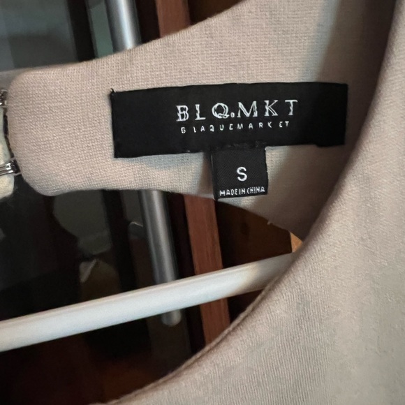 BLQMKT nude with black trimming mini - Picture 2 of 3